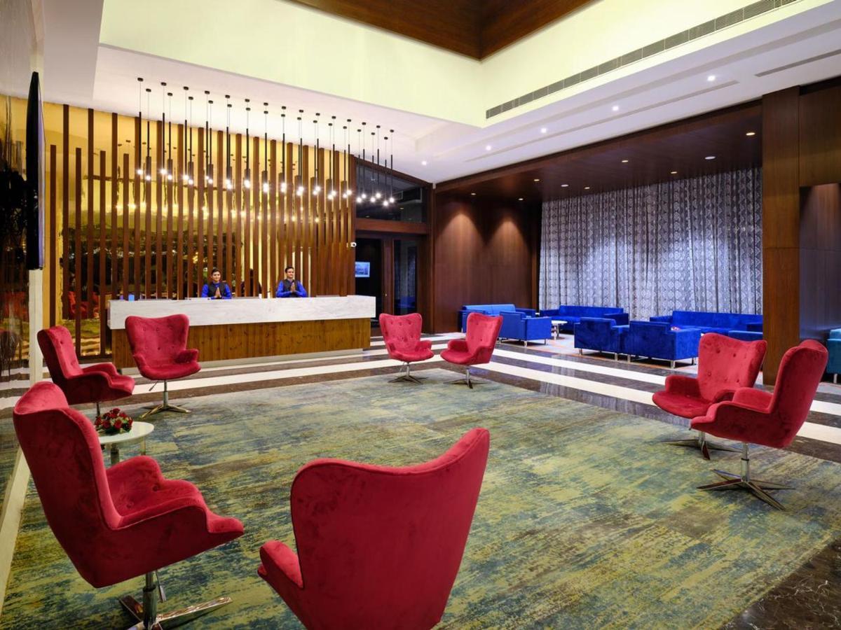 Essentia Luxury Hotel Indore Ngoại thất bức ảnh