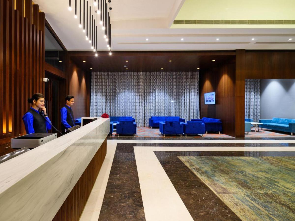 Essentia Luxury Hotel Indore Ngoại thất bức ảnh