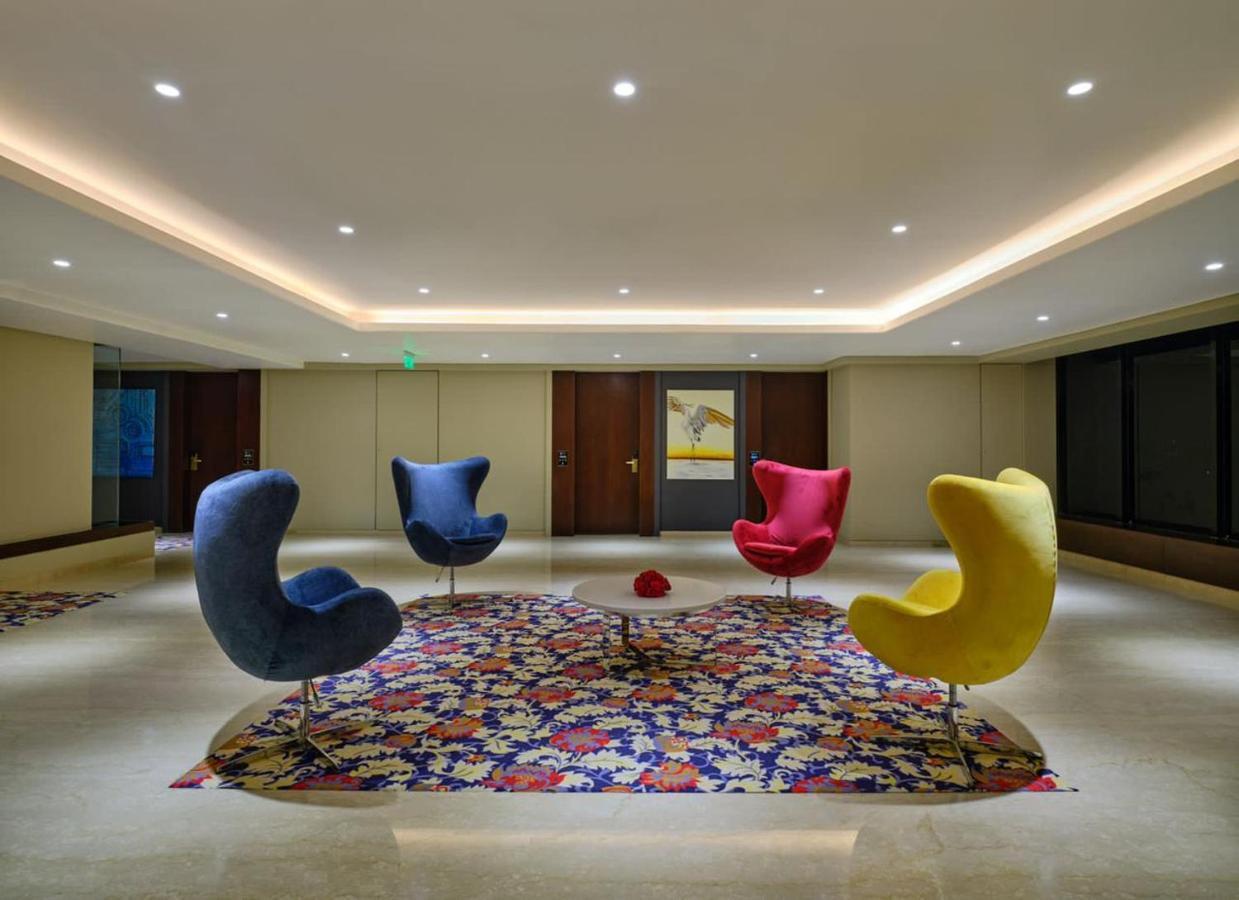 Essentia Luxury Hotel Indore Ngoại thất bức ảnh