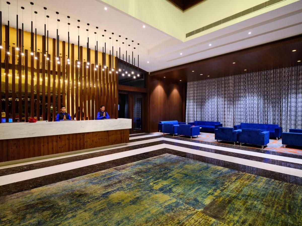 Essentia Luxury Hotel Indore Ngoại thất bức ảnh